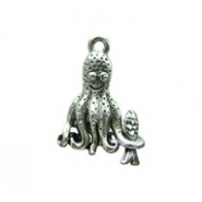 Octopus Holding Fish #2370 Octopus Holding Fish #2370