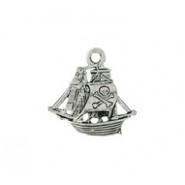 Pirate Ship #852NM Pirate Ship #852NM